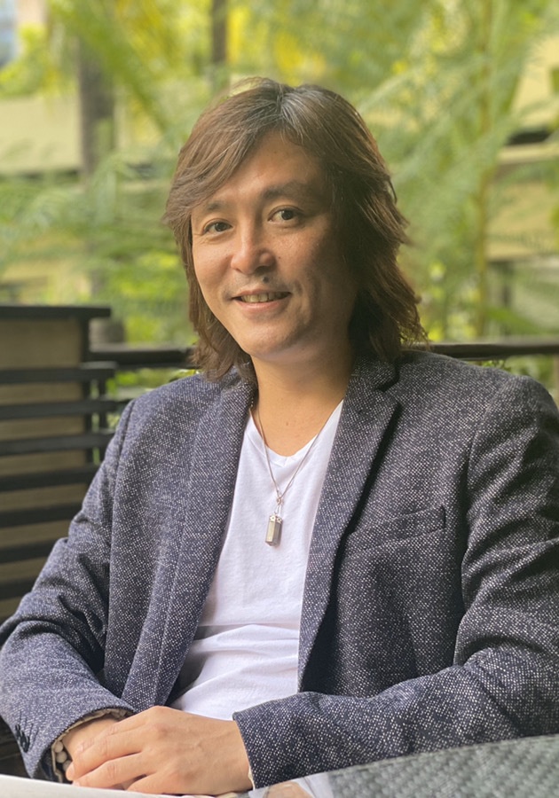山際 哲也